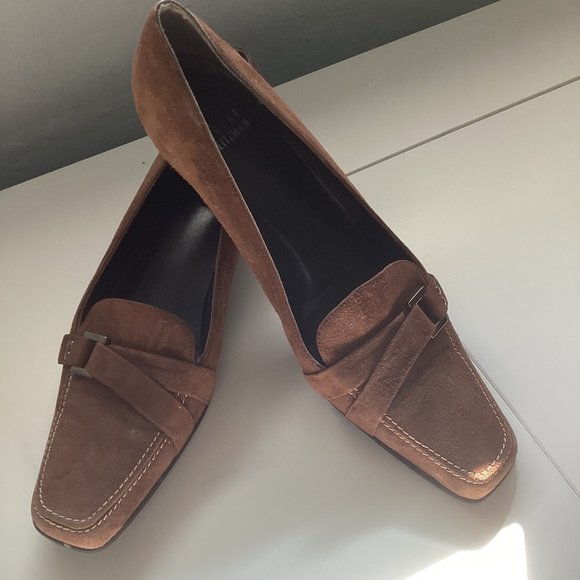 Stuart Weitzman women’s brown shoes. - Picture 1 of 4